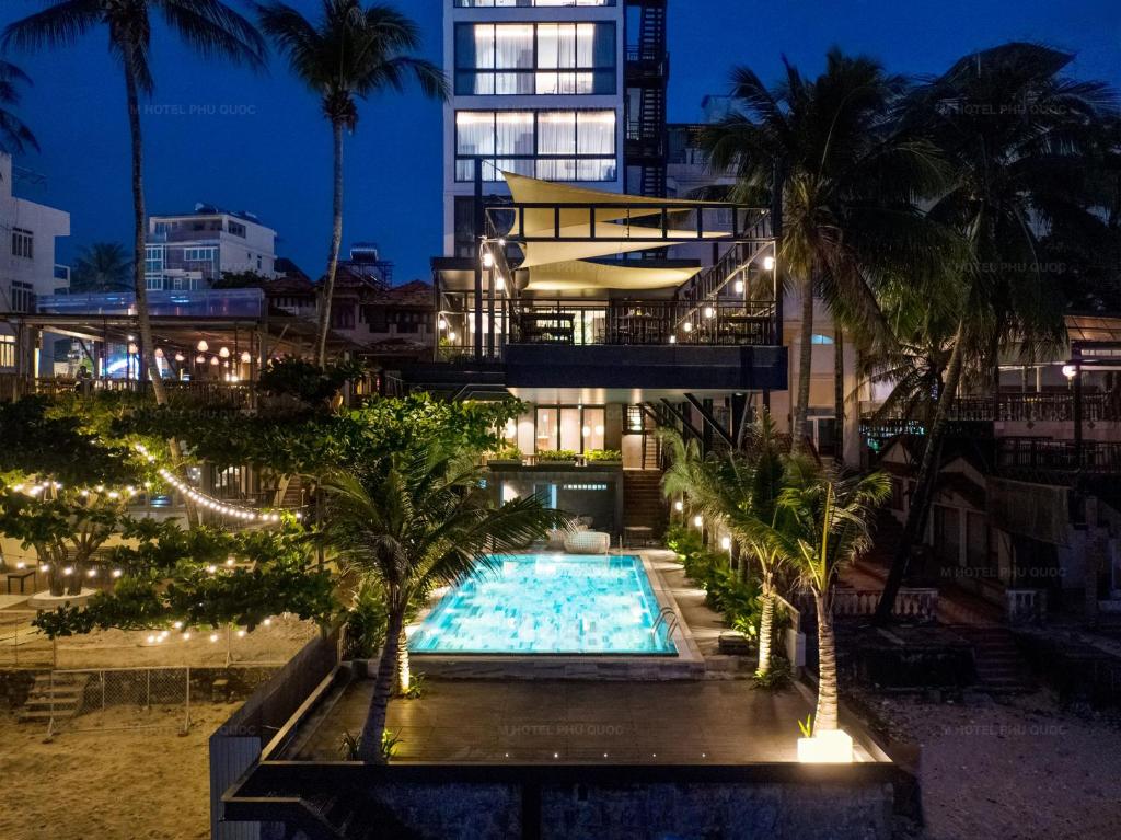M Hotel Phu Quoc, khách sạn sang trọng giữa thiên đường nhiệt đới, khách sạn gần sân bay Phú Quốc, khách sạn cho cặp đôi Phú Quốc