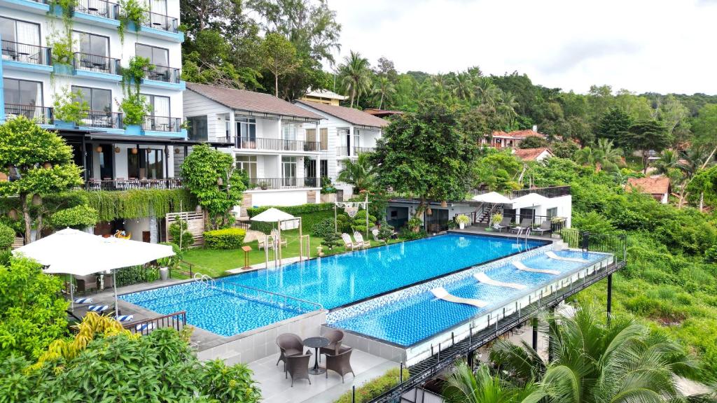 Tom Hill Boutique Resort & Spa Phú Quốc, Nghỉ dưỡng sang trọng với tầm nhìn biển tuyệt đẹp, resort gần sân bay Phú Quốc, resort có dịch vụ thuê xe Phú Quốc, resort yên tĩnh Phú Quốc