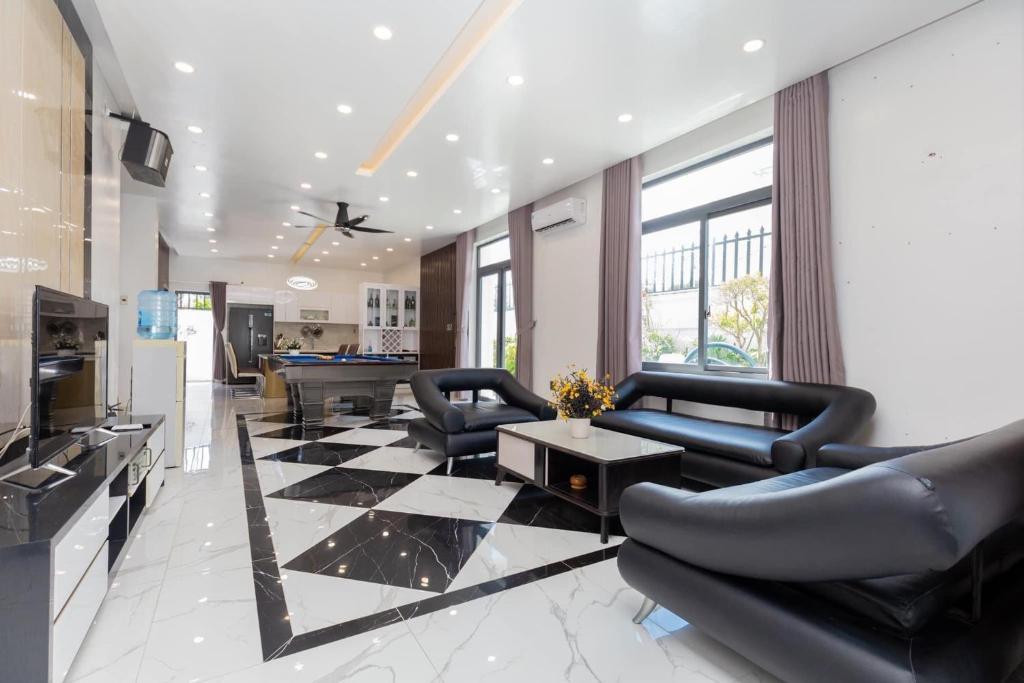 Villa 9 Kim Ngân Vũng Tàu, không gian nghỉ dưỡng hoàn hảo cho nhóm bạn, biệt thự có hồ bơi và karaoke chỉ cách biển 3 phút