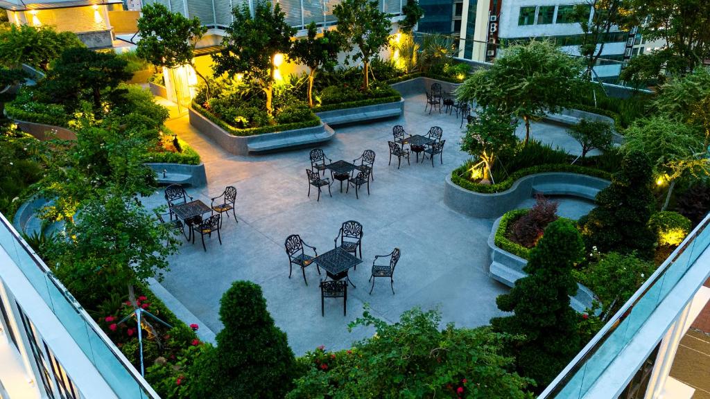 The Gloria Serviced Apartment by Silk Path, căn hộ dịch vụ sang trọng giữa trung tâm Hà Nội, view thành phố tuyệt đẹp, đầy đủ tiện nghi cao cấp, bếp riêng và phòng xông hơi hiện đại