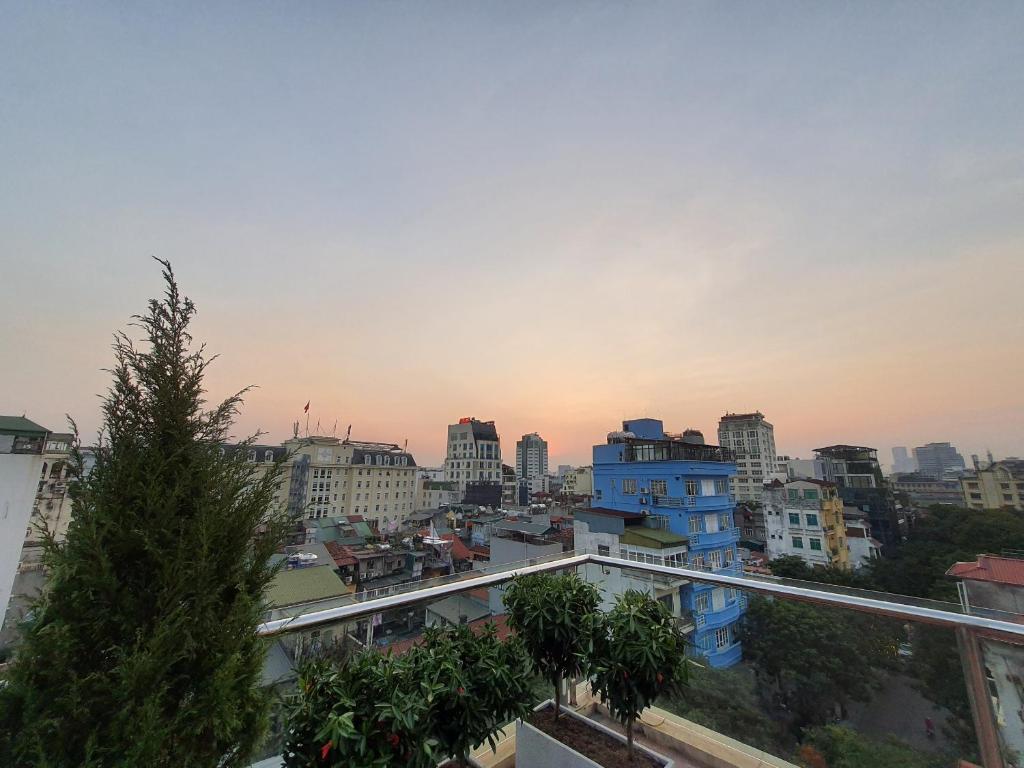 Đặt Phòng LIVIE Hà Nội, Gần Tràng Tiền Plaza Chỉ Vài Bước