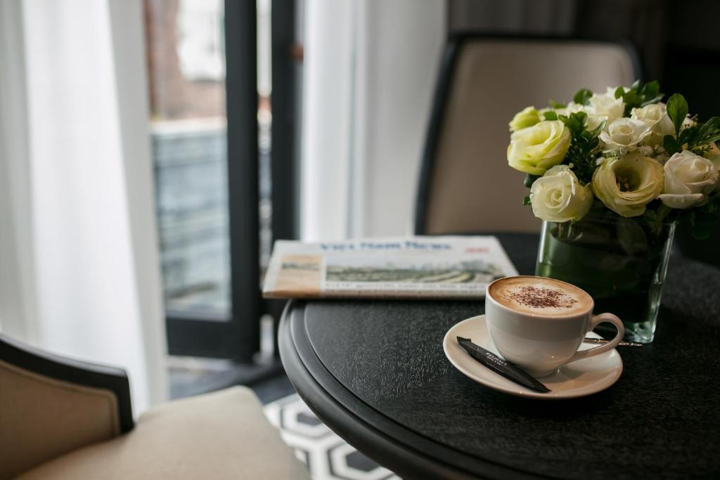 La Sinfonía Citadel Hà Nội, Khách Sạn Nhìn Thấy Nhà Thờ Lớn Từ Giường, Nghe Thấy Jazz Từ Gối