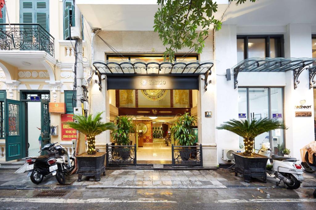 HaNoi Calido Hotel – Khách Sạn Đỏ Cam Nóng Bỏng Nhất Gần Ô Quan Chưởng