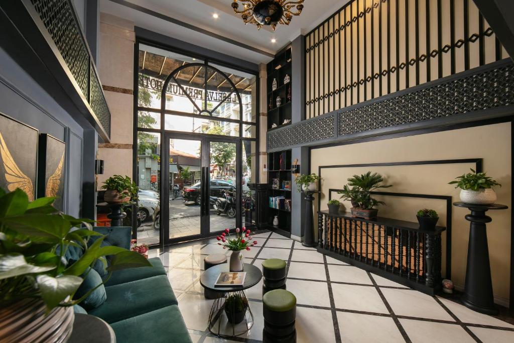 Khách Sạn 4 Sao Gia Đình, Bữa Sáng Buffet Mỹ Tại La Selva Premium