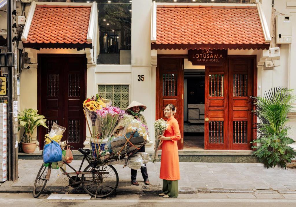 Lotusama Central Hanoi Hotel, Cách Ô Quan Chưởng 8 Phút, Sáng Ăn Buffet Xong Là Ra Hồ Gươm Hóng Gió