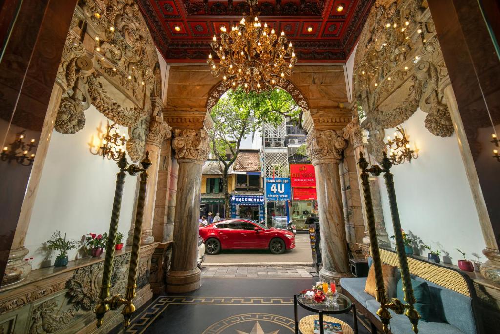 Đi Hà Nội chọn ngay Media Central, sáng spa massage, chiều ra Hồ Gươm, tối bar cocktail, đời đẹp như mơ